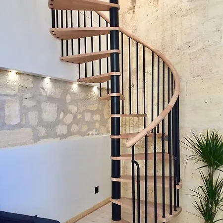 Apartment Au Marche Des Capucins By Cocoonr